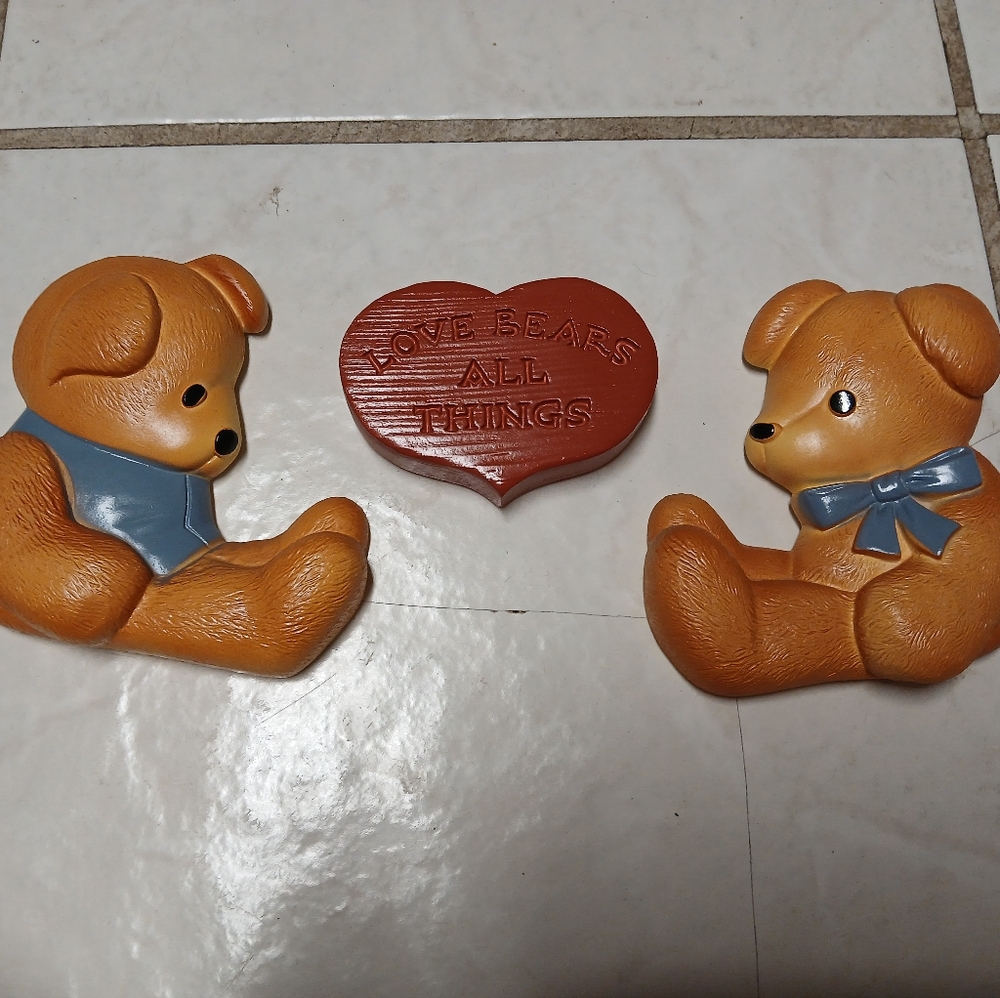 NOS 1989 Love Bears All Things Miller Studio  Chalkware Wall Plaques Teddy Bears